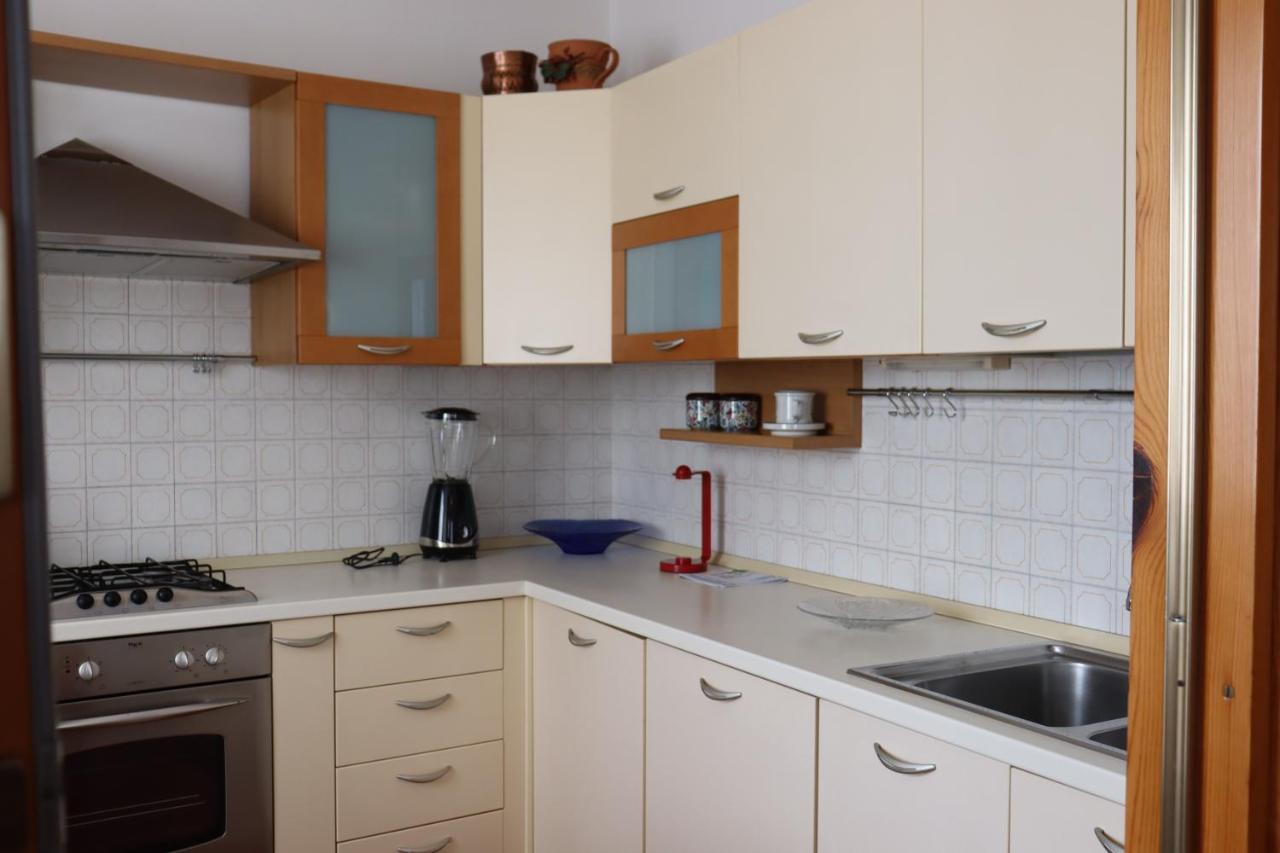 Monika Holiday 88 Astro Sul Garda กอสเตร์มาโน ภายนอก รูปภาพ